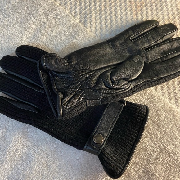 Gloves - Picture 4 of 5